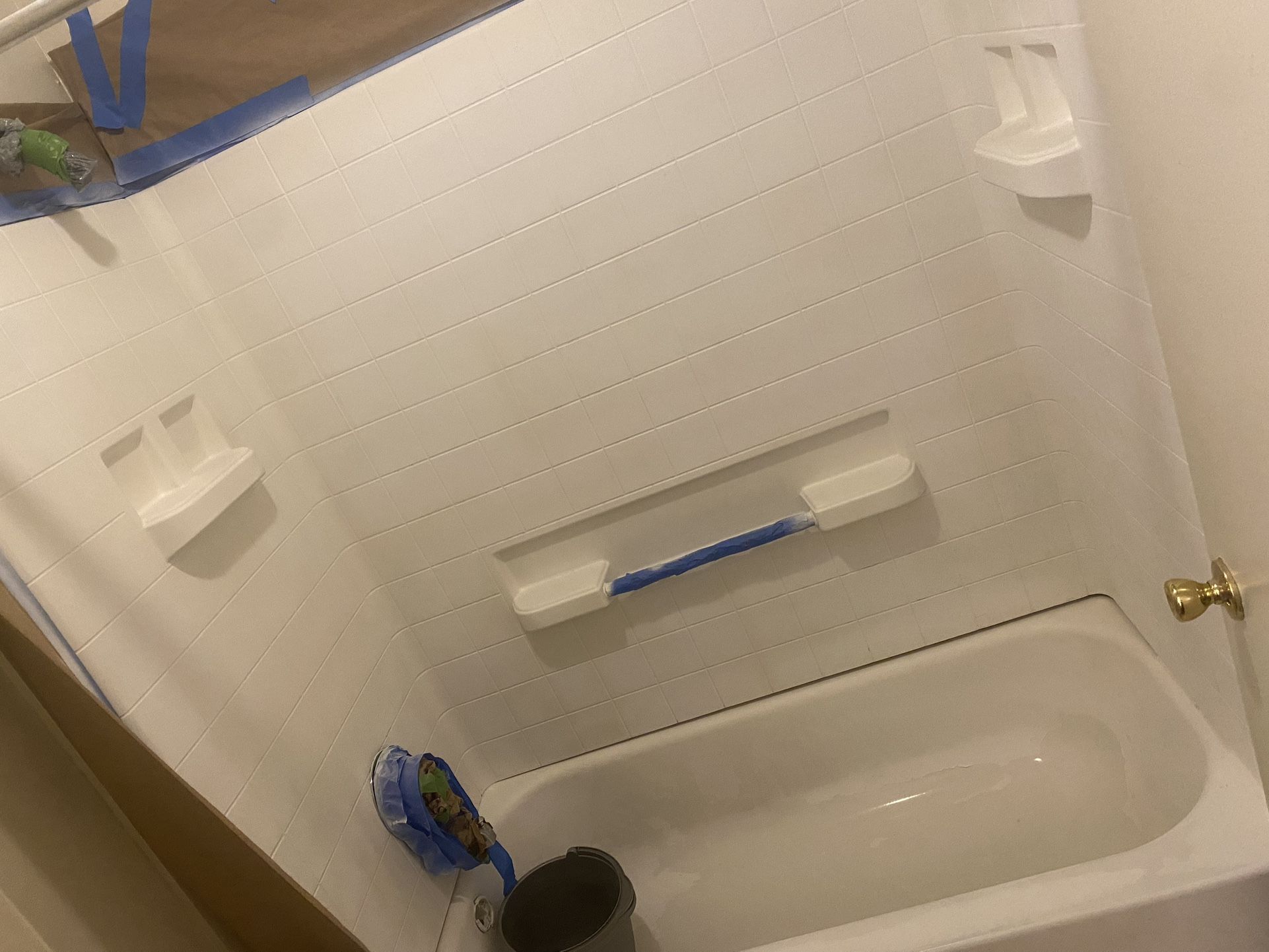 Tub Reglazing In The 757