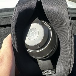 Beats Studio Pro
