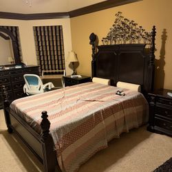 Solid Wood Queen Bedroom Set – Bed, Dresser w/ Mirror, Nightstands + Armoire