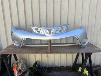 TOYOTA RAV4 RAV-4 2013 2014 2015 Front bumper cover used original OEM