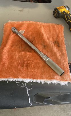 3/8” drive snap on torq whrench 20- 100 Lb 25-95ft  Like new 