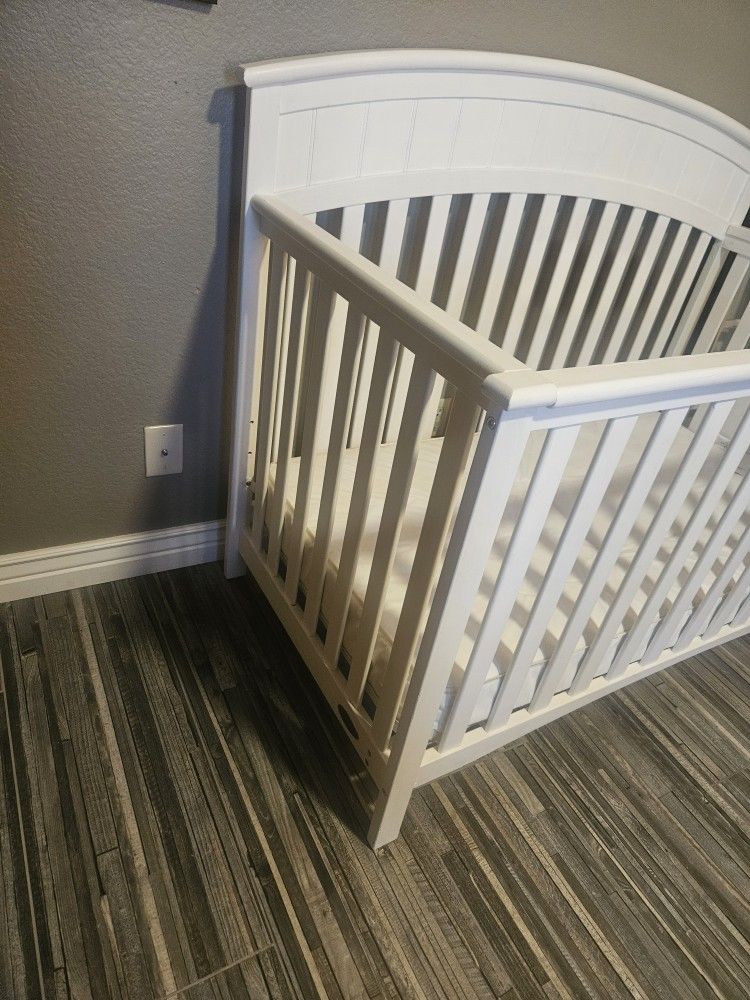 Graco Baby Crib Excellent Condition