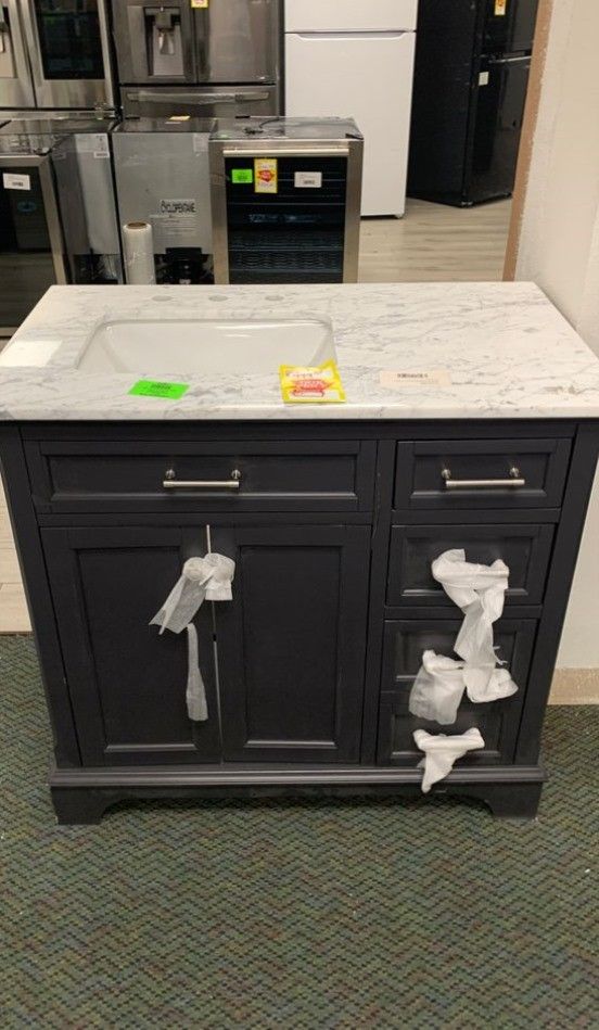 BATHROOM VANITIES LIQUIDATION SALE XXMXM