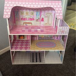 Girls Doll House 