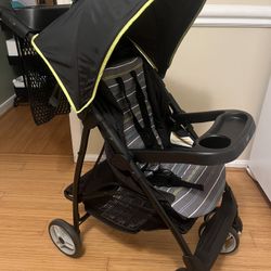 Graco Folding Stroller - Excellent Condition 