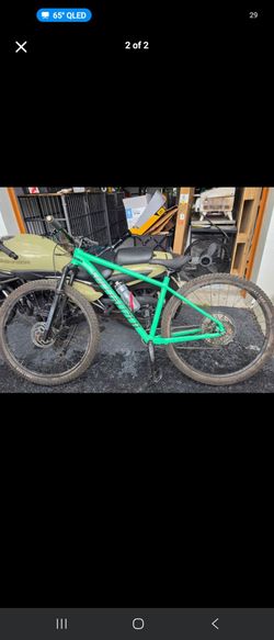Specialized mountain bike large
