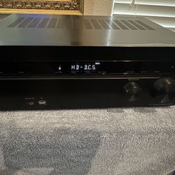 SONY RECEIVER STRDH550 beautiful Condition.  