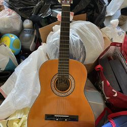 Used acoustic Guitar