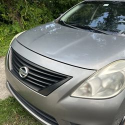 2013 Nissan versa , 130k Miles, AC, runs Like New, V4 Automatic  $3,600
