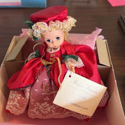 Madame Alexander Dolls - A Christmas Carol Collection