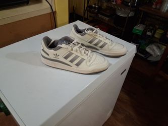 Men's adidas forum low CL cloud white Gray Size 13 brand new
