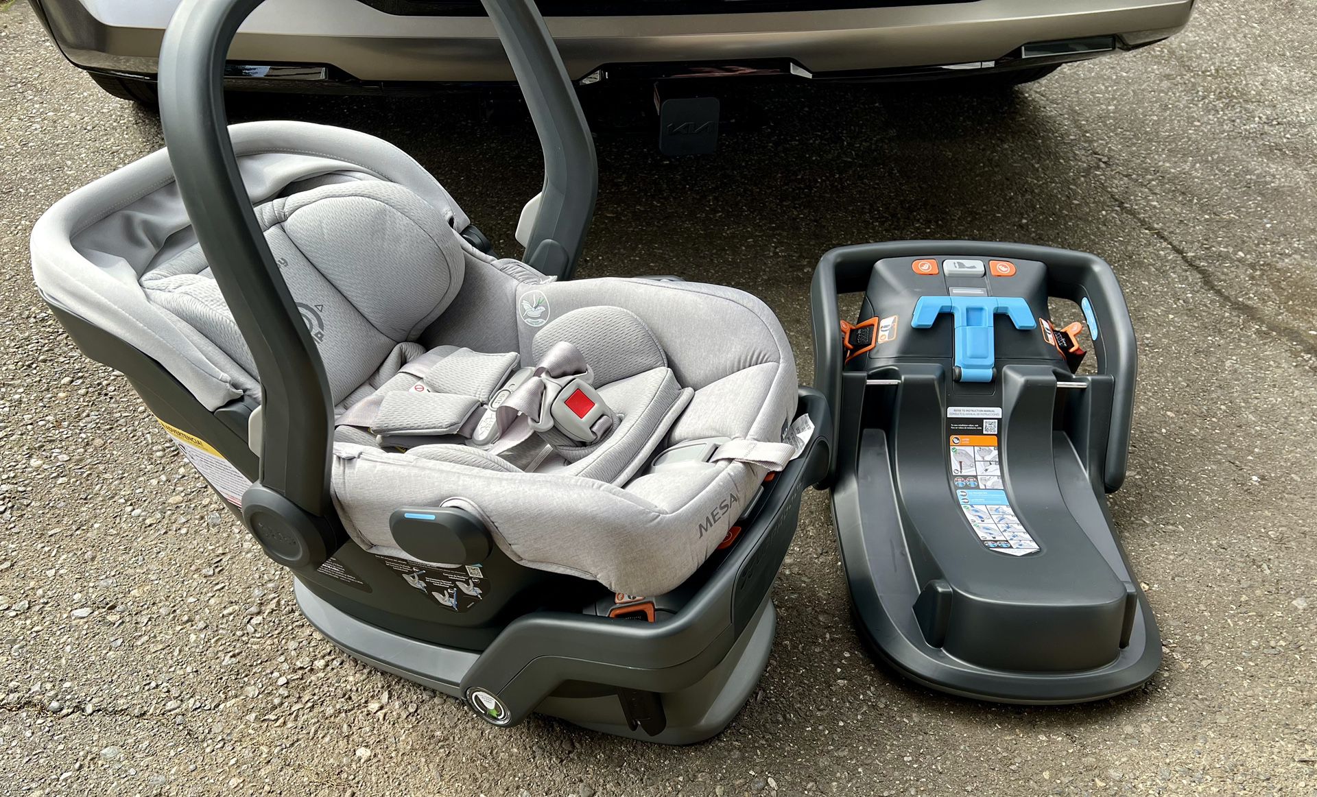 Gray UPPAbaby Mesa V2 Infant Car Seat + 2 Bases
