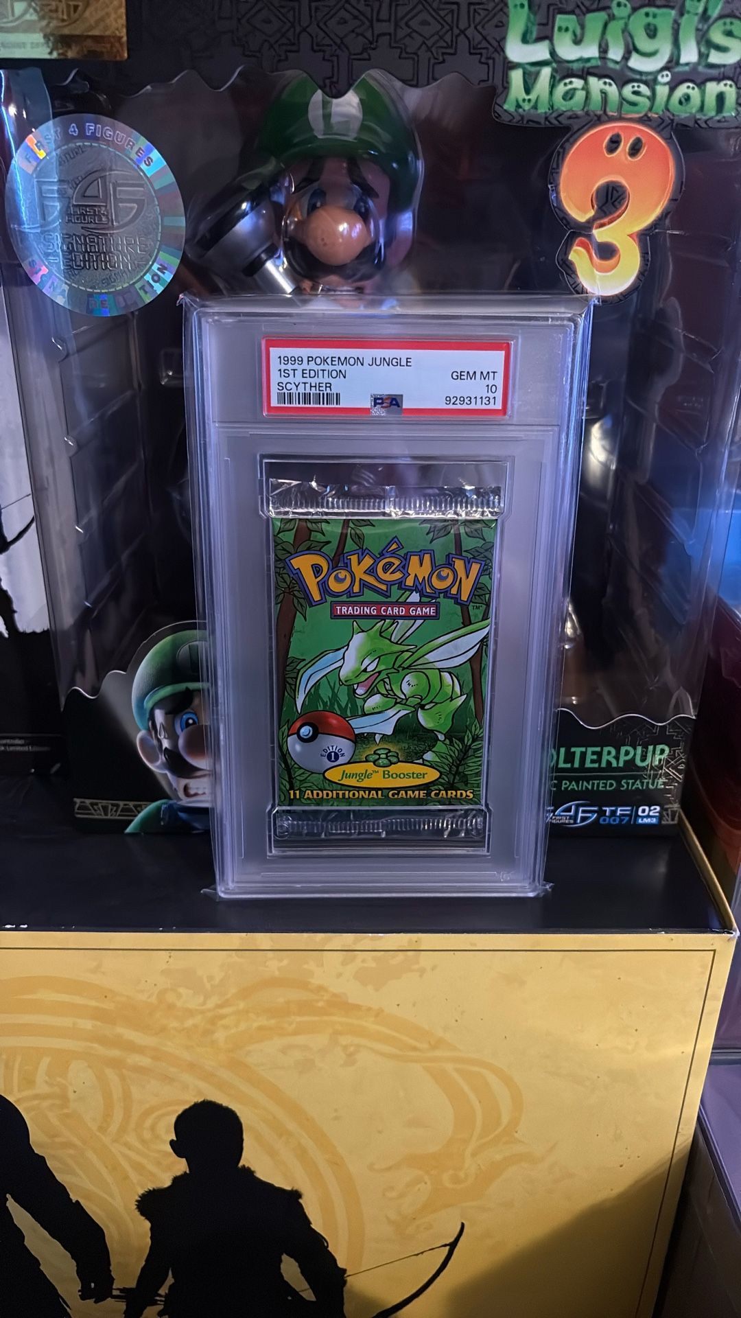 Pokémon 1st Edition Jungle Booster Pack PSA 10