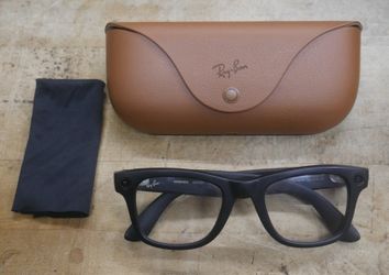 Meta Vr Glasses Ray ban generation 2 50/22/150 with case used f(contact info removed)4