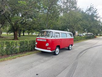 1970 VW Bay Window Bus