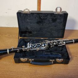 Beautiful Normandy France Resotone Clarinet w/ Case. 