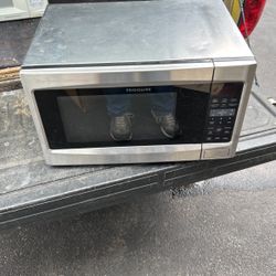 Frigidaire Convection Microwave Oven 