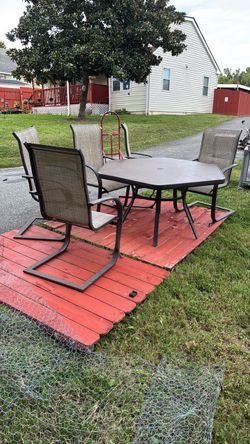 Outdoor Patio Dining Set Table and 6 Chairs