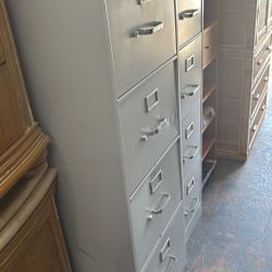 File Cabinets Nice And Clean 