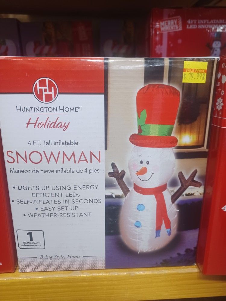 New Christmas Outdoor Yard Inflatables. 4ft Tall $20 Each 