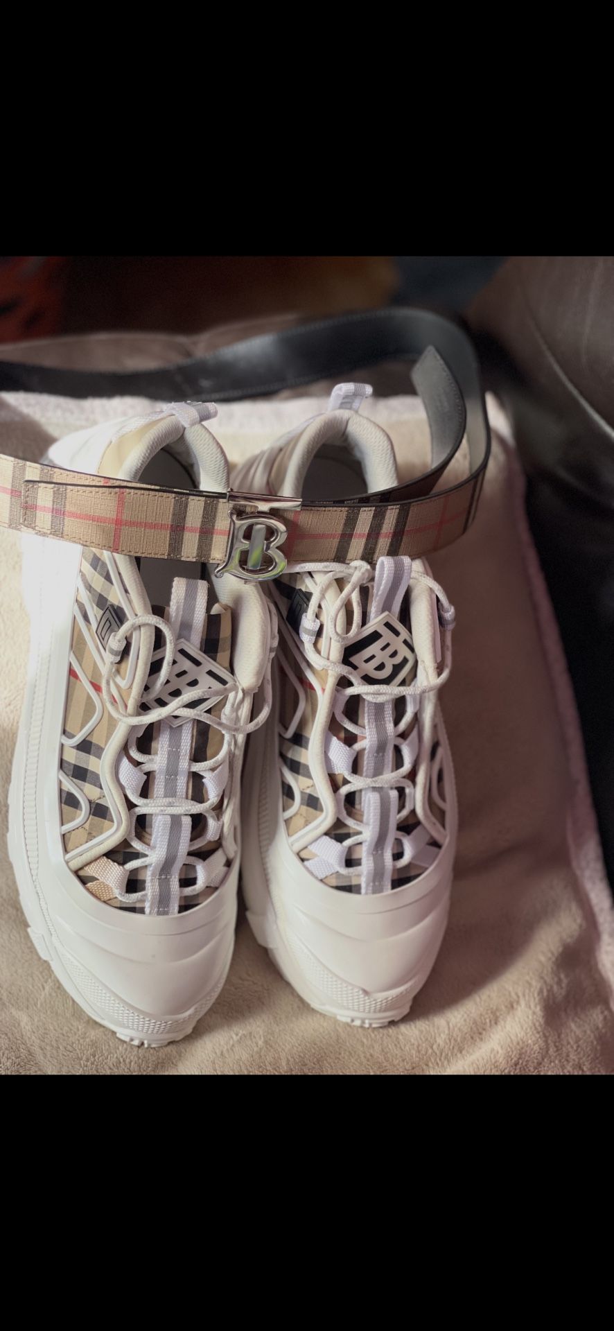 Shoes /belt Burberry