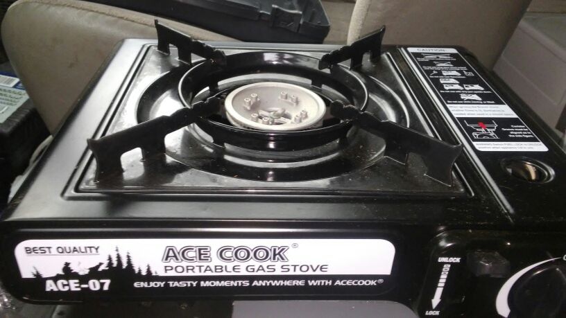 Portable gas camp stove