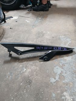 06-07 Kawasaki Ninja ZX10 OEM Chain Guard