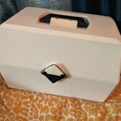 Vintage 1980s Caboodles Make Up Nail Polish Organizer  