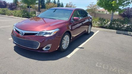 Toyota Avalon Hybrid Premium XLE 2013