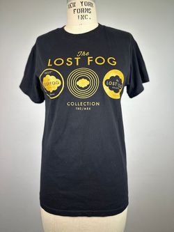 Cosmic Fog The Lost Fog Collection T-Shirt Gold Graphic Short Sleeve Crewneck S
