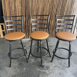 3 Bancos Altos Giratorios Tapiceria Nueva