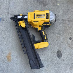 DEWALT 20V MAX XR Lithium-Ion Electric Cordless Brushless 2-Speed 21° Plastic Collated Framing Nailer (Tool Only)