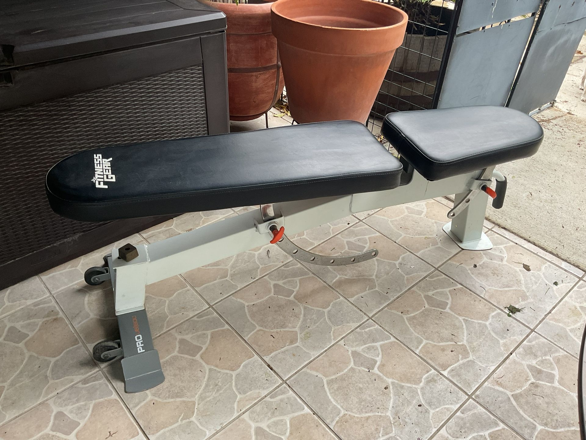 Adjustable Weight Bench