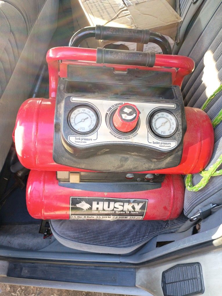 Husky Air Compressor Don't Know Anything About It But It Turns On