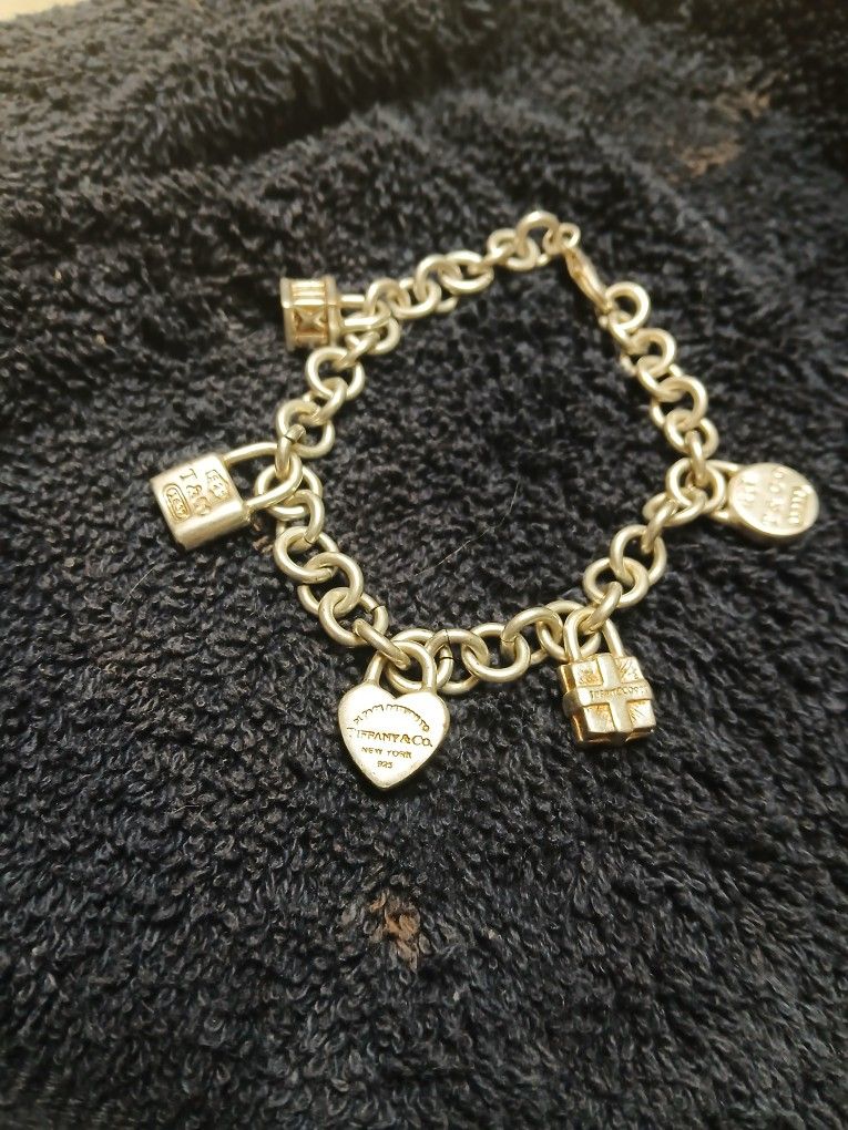 Rare Vintage Authentic Tiffany And Company Charm Bracelet 