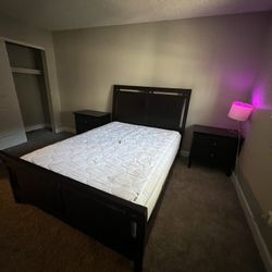 Brown Bed Frame & 2 Ottomans 