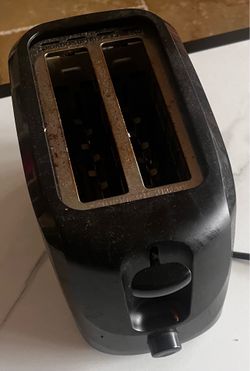 Bread toaster