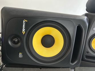 KRK 8 rokit 4 4th gen and 32 channel presonus mixer