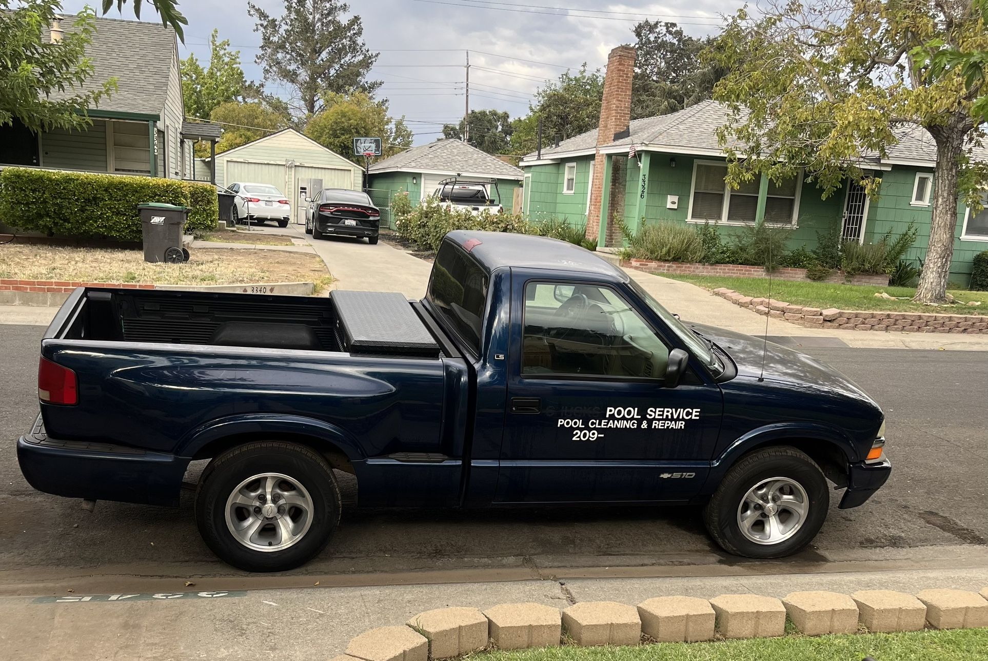 2002 Chevy S10 Pickup - Stick Shift