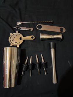 Bartending set + shot glassses