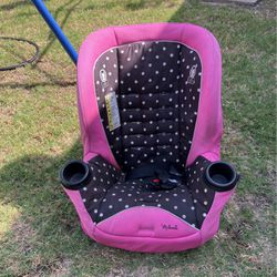 Child’s car  seat