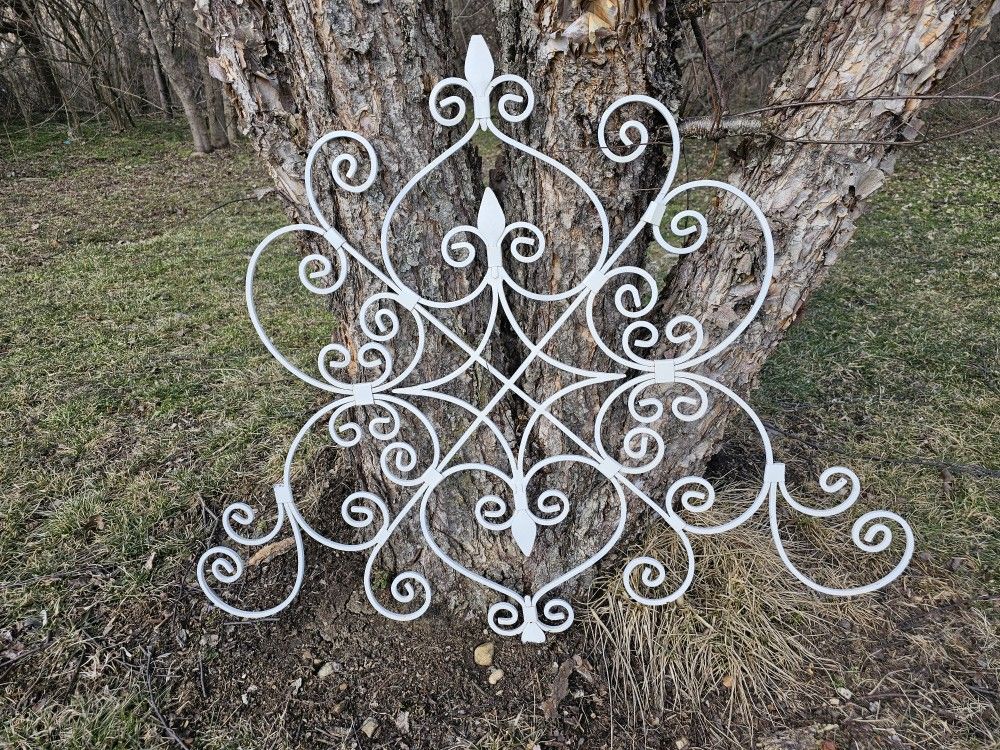 $45.00 - Wrought Iron Wall Art/Fleur De Lis Accents! PICKUP THIS SATURDAY AT THE WOODLANDS IN MORROW COMMUNITY GARAGE SALE!!