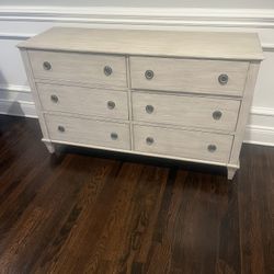 RH - Restoration Hardware- Dresser 6 Drawers 