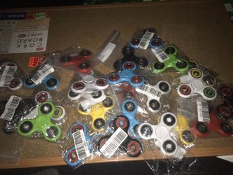 FIDGET SPINNERS ***