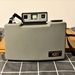 Polaroid - 420