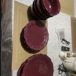 Set For Four Dinner Set Plum Color Gorgeous Looks Like Princess House