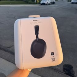 Sony -WH1000XM6 - Best Wireless Noise Cancelling Headphones - Black