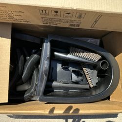 Vacuum Cleaner Open Box