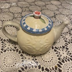 Whimsical & Adorable Tea Pot 