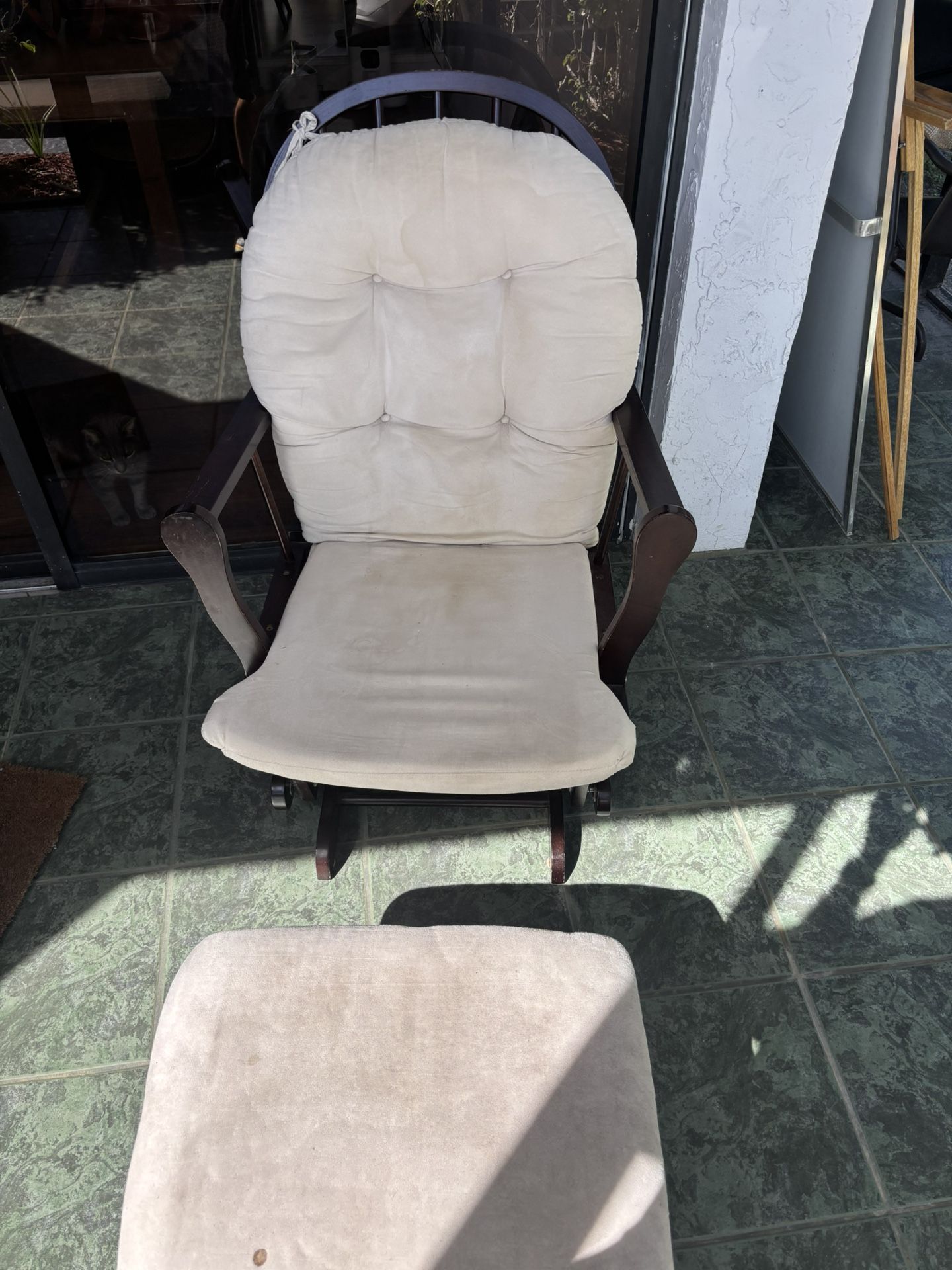 Rocking Chair With Ottoman